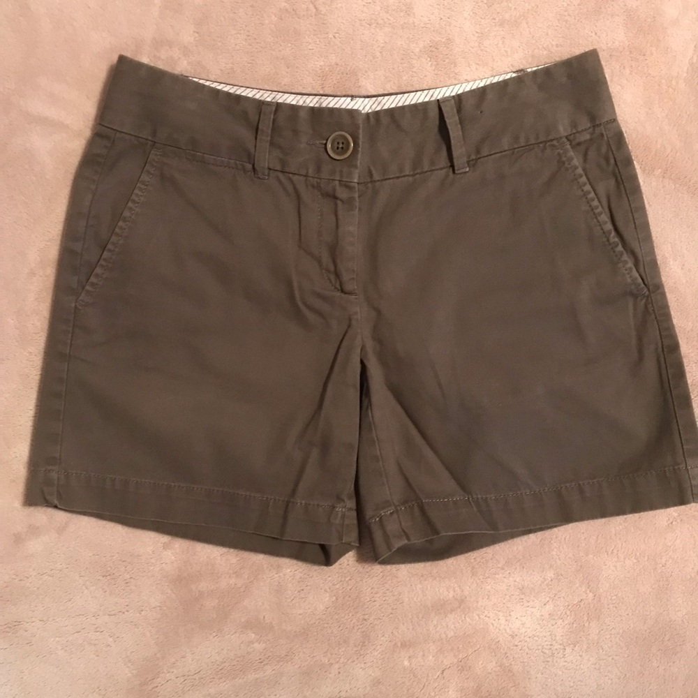 Ann Taylor Loft, size 00, Olive Shorts